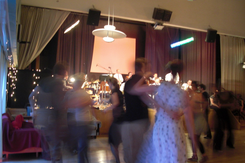 Image Dancing at the evening dance